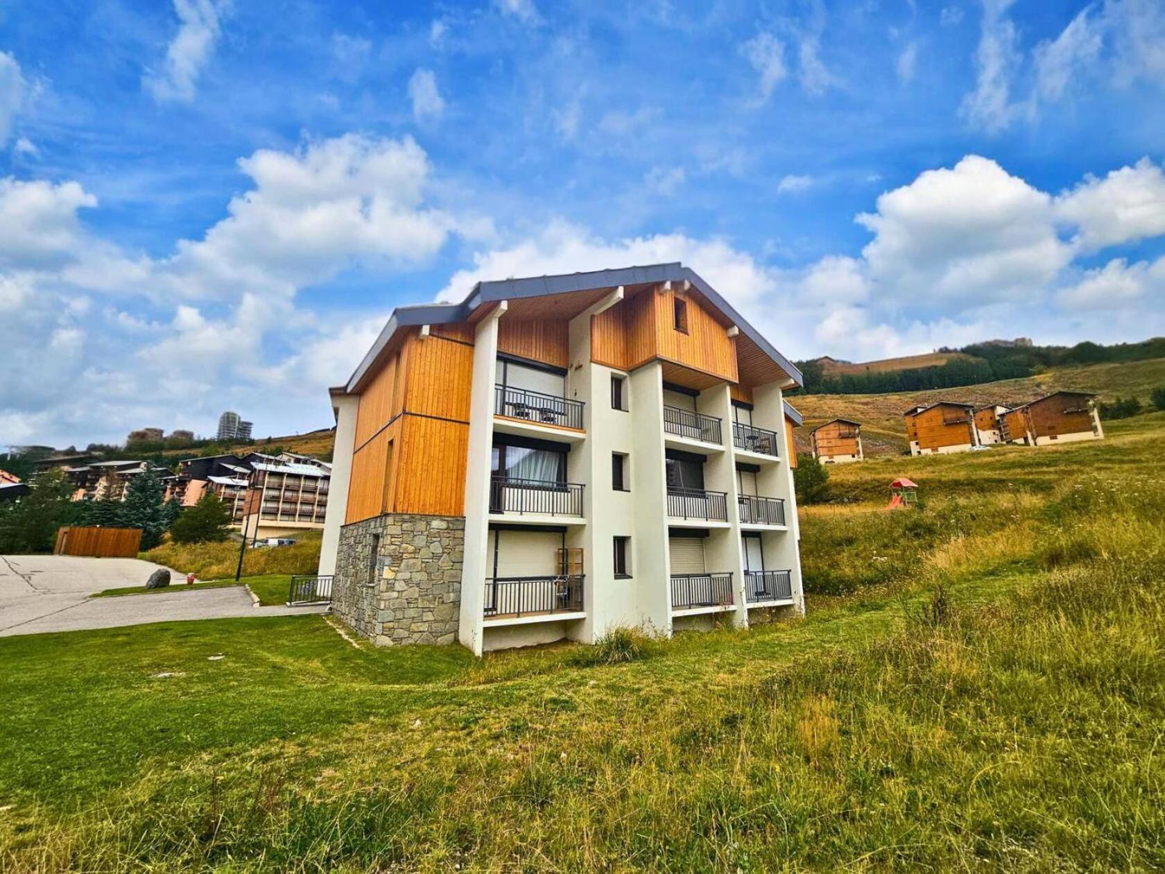 Residence Campanules - Ski Aux Pieds, Appartement Tout En Bois Au Coeur Des Menuires Mae-9071 Saint-Martin-de-Belleville Exterior foto